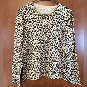 JM Collection size L petite, animal print cardigan